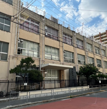 大阪市立堀江小学校