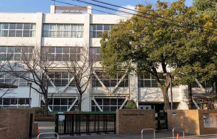 学校