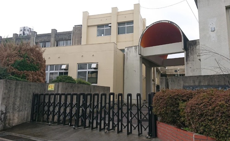 学校