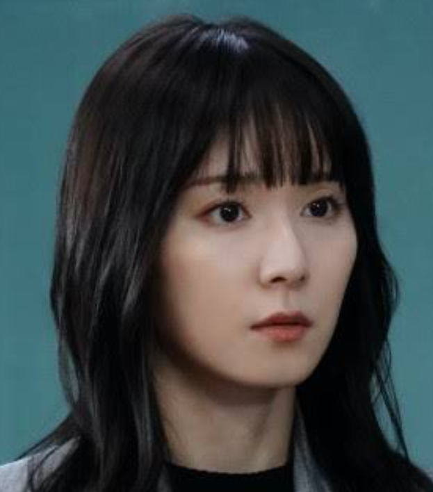 松岡茉優